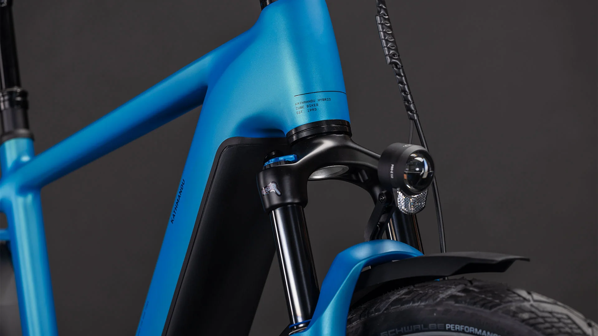 Cube Kathmandu Hybrid Comfort Pro 800 azure´n´black 2026 - Image 6