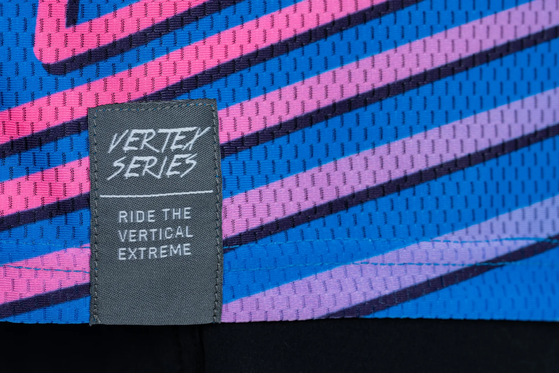 CUBE VERTEX Rundhalstrikot langarm blue´n´pink - Image 4